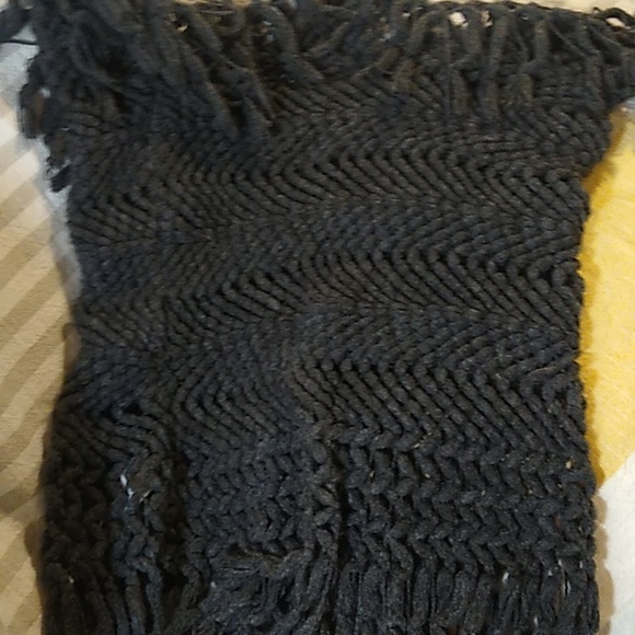 Scarf - Picture 2 of 6